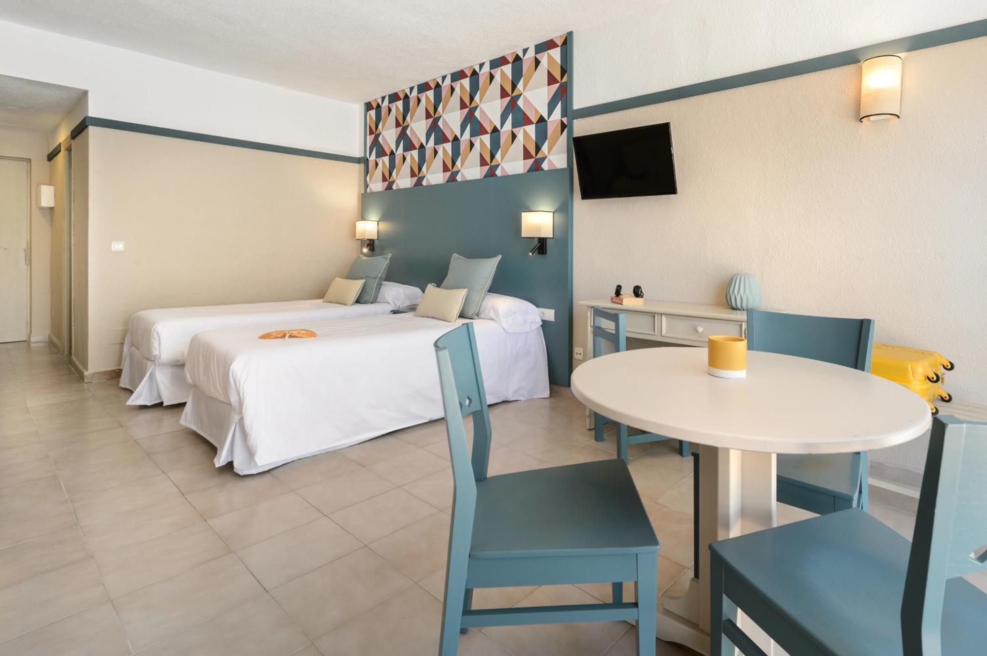 Aparthotel Vibra Club Maritim Sant Antoni de Portmany Zewnętrze zdjęcie